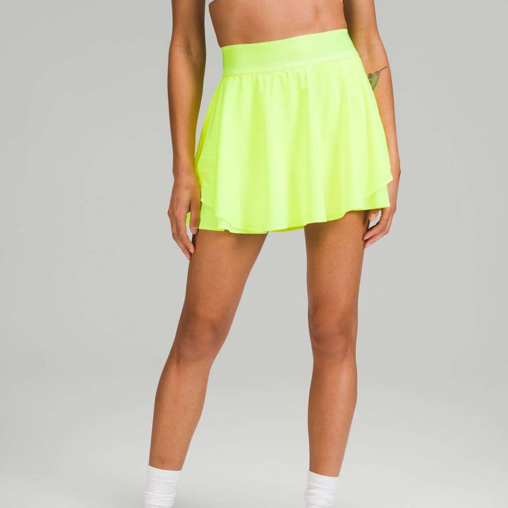 lululemon Court Rival Perforated High-Rise Skirt Highlight Yellow Size 10 - Picture 4 of 5